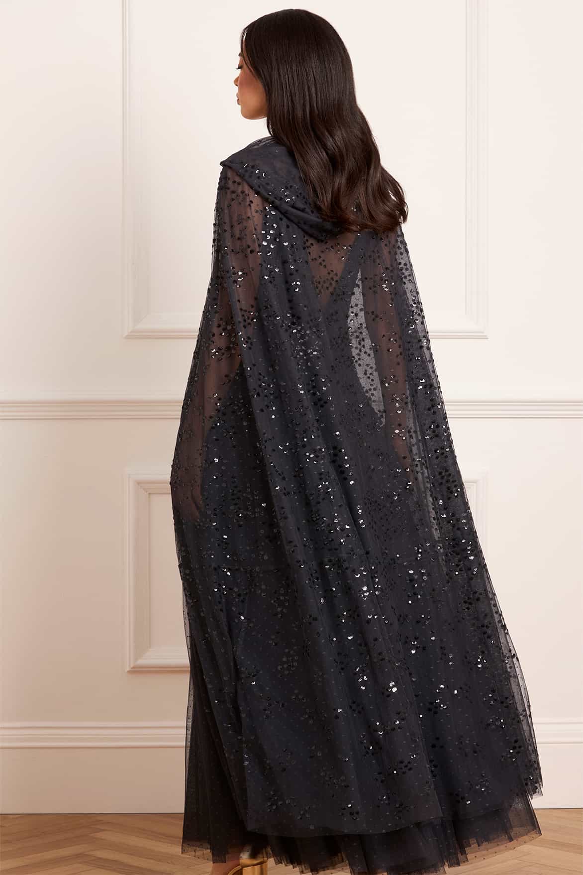 Needle & Thread Dappled Sequin Hooded Long Cape peleryna czarna