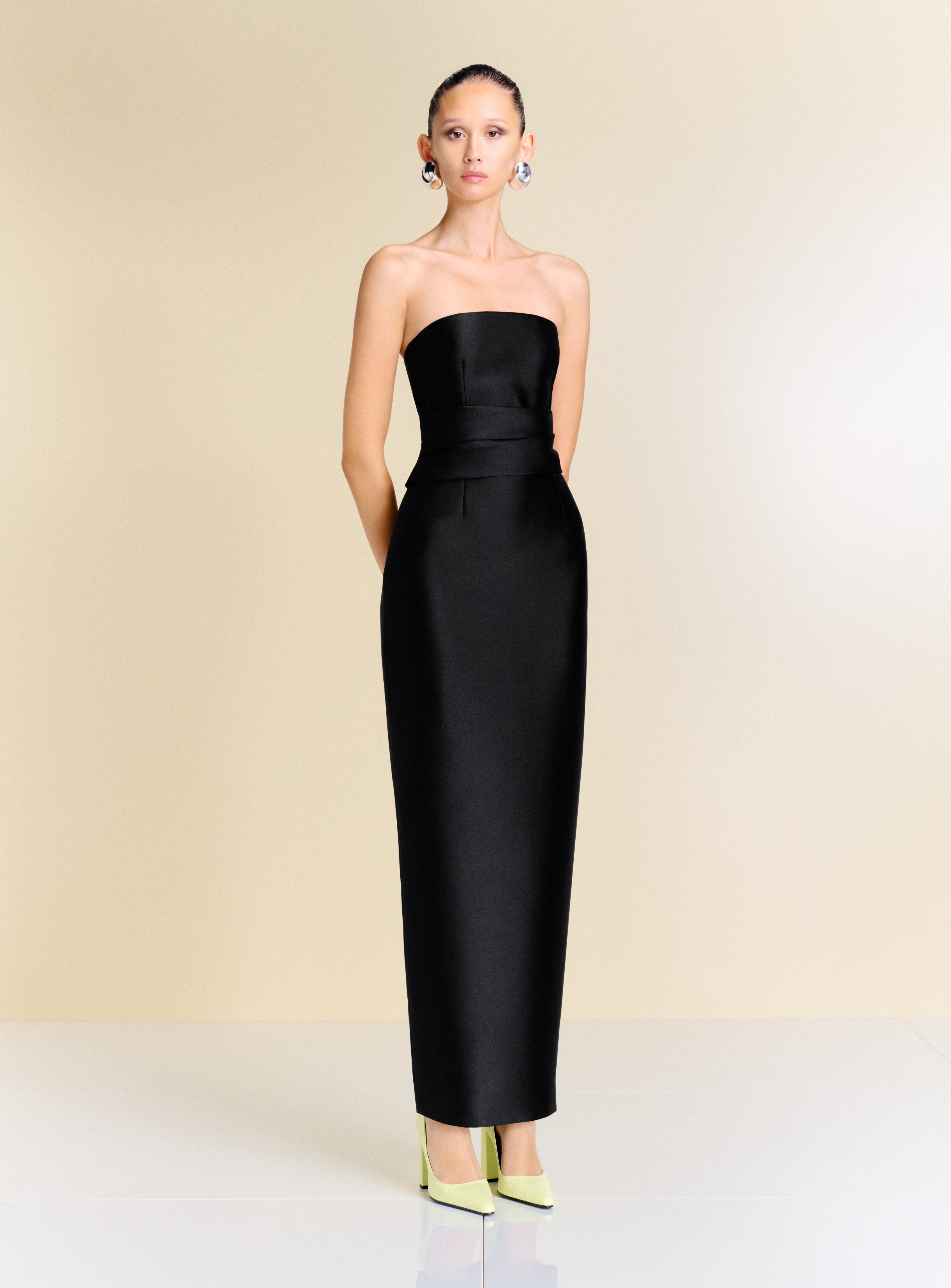 Solace London The Ingrid sukienka wieczorowa czarna maxi