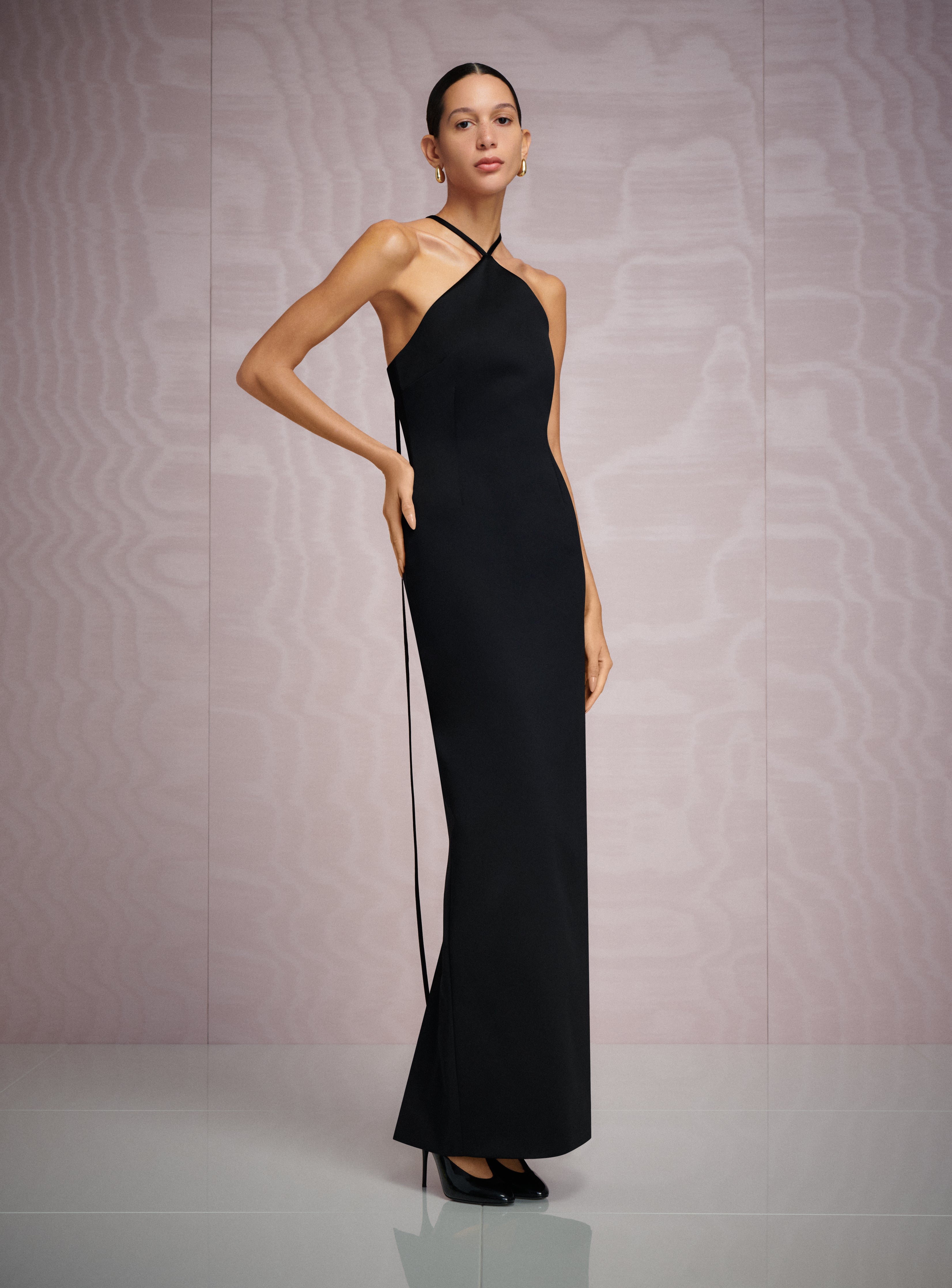 Solace London Fern sukienka wieczorowa maxi czarna halter