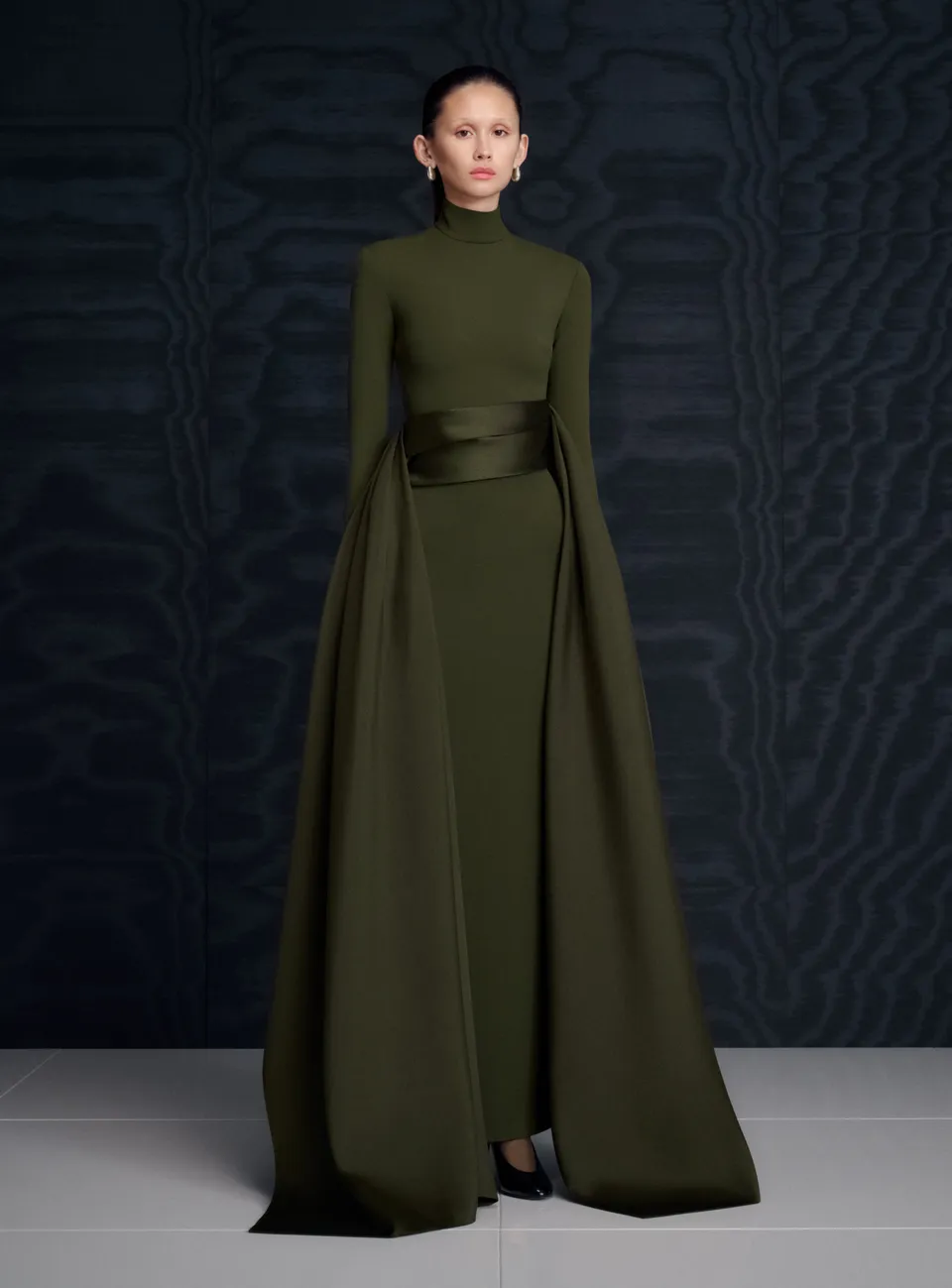 Solace London Olivia Maxi Dress sukienka oliwkowa