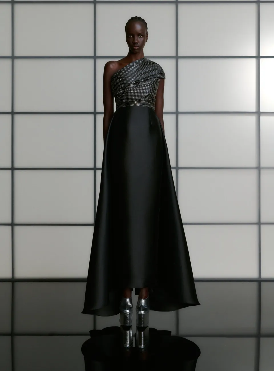 Solace London Alba Crystal sukienka maxi cekinowa czarna