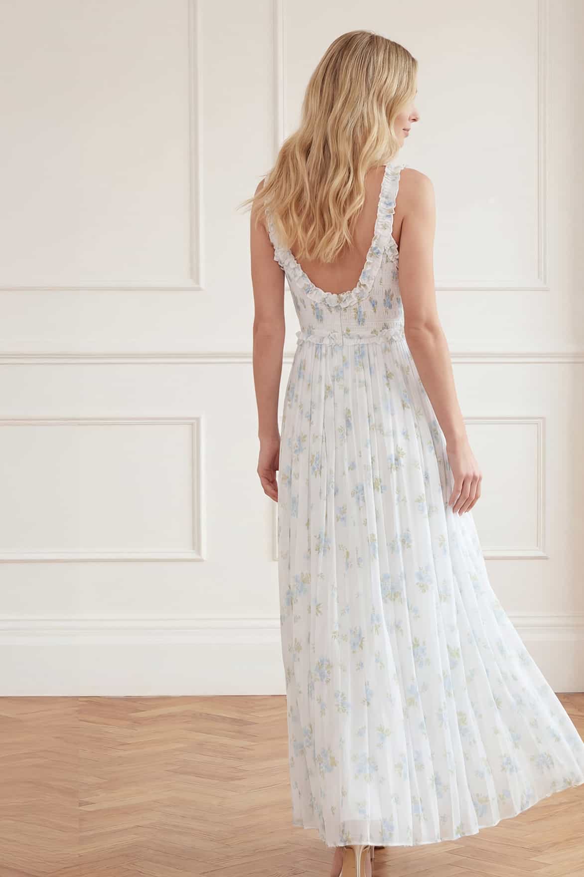 Needle & Thread Magnolia Ditsy Chiffon Smocked Gown suknia biała
