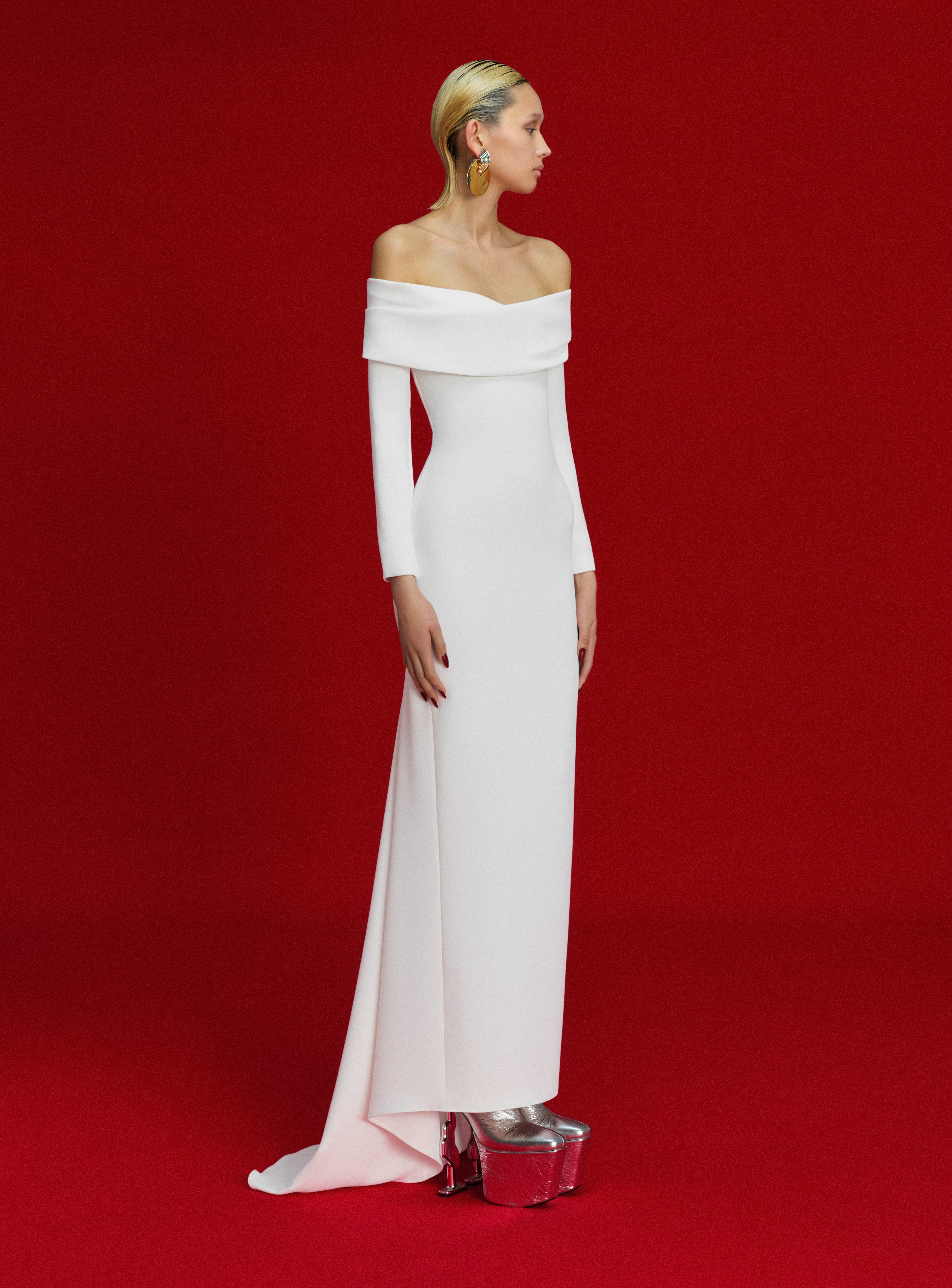 Solace London Lyla sukienka maxi kremowa