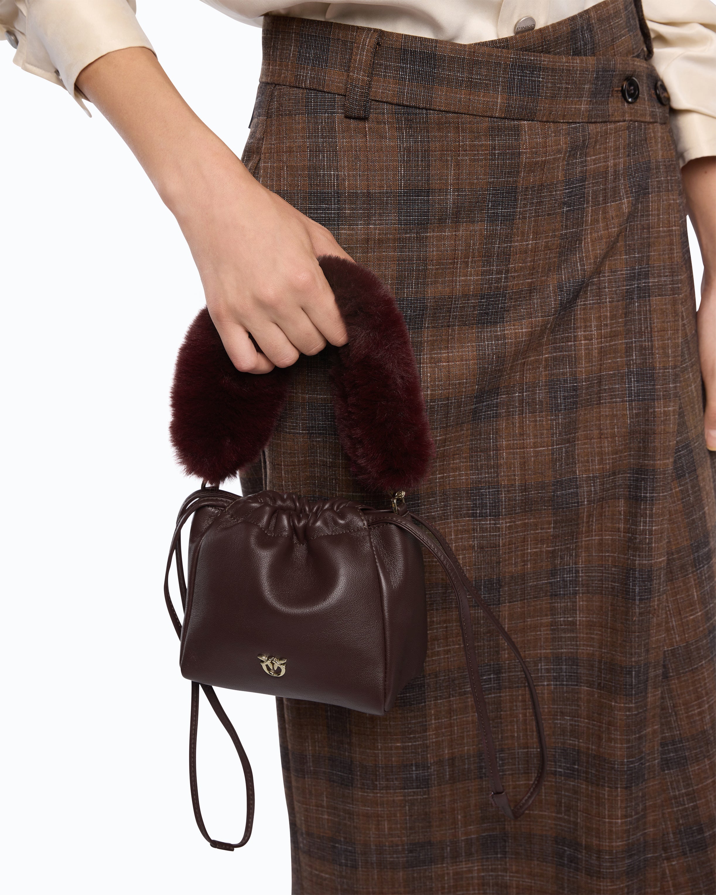 Pinko Pouch torebka worek nappa łańcuszek futerko