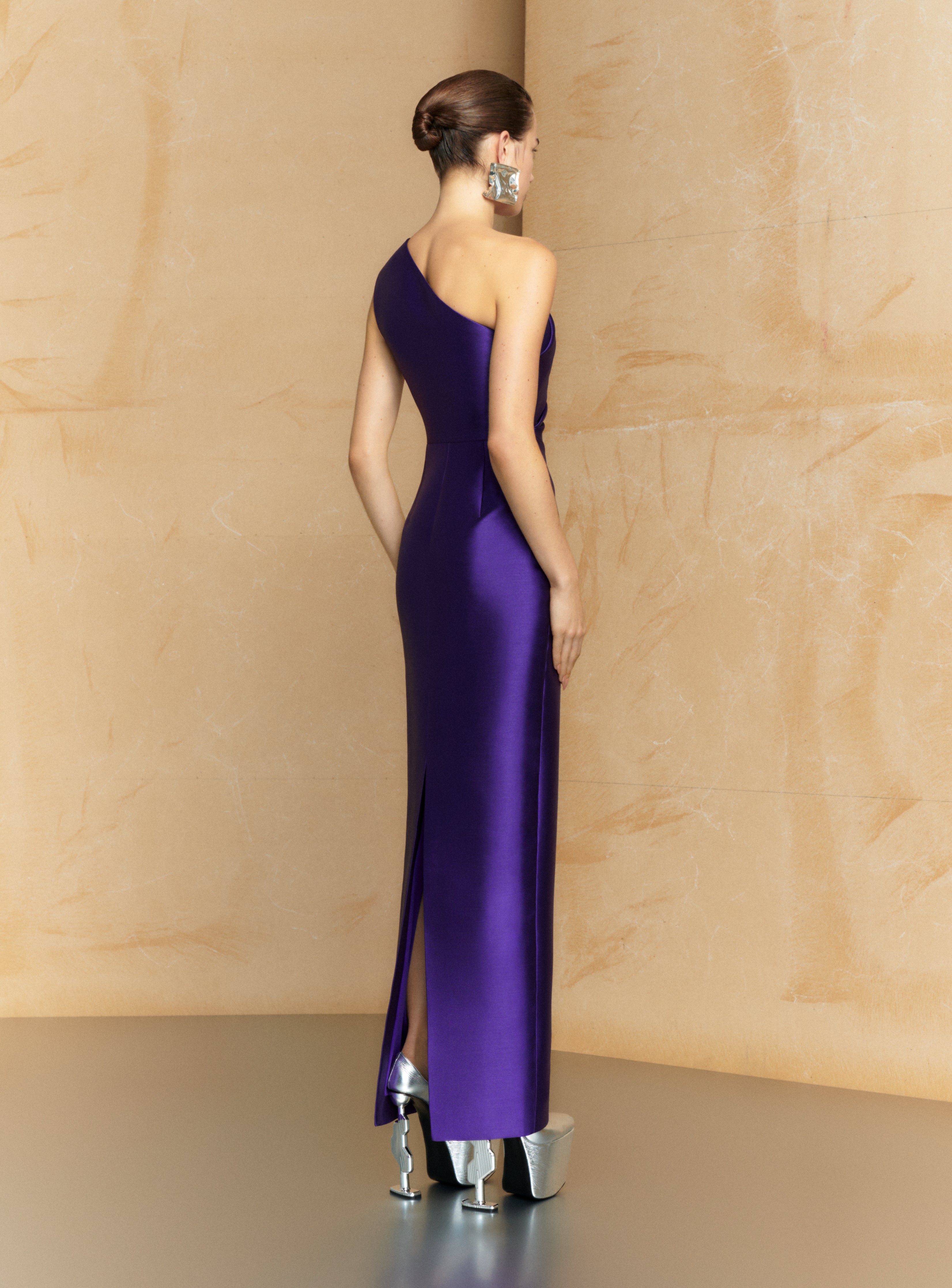 Solace London Kira sukienka wieczorowa fioletowa maxi