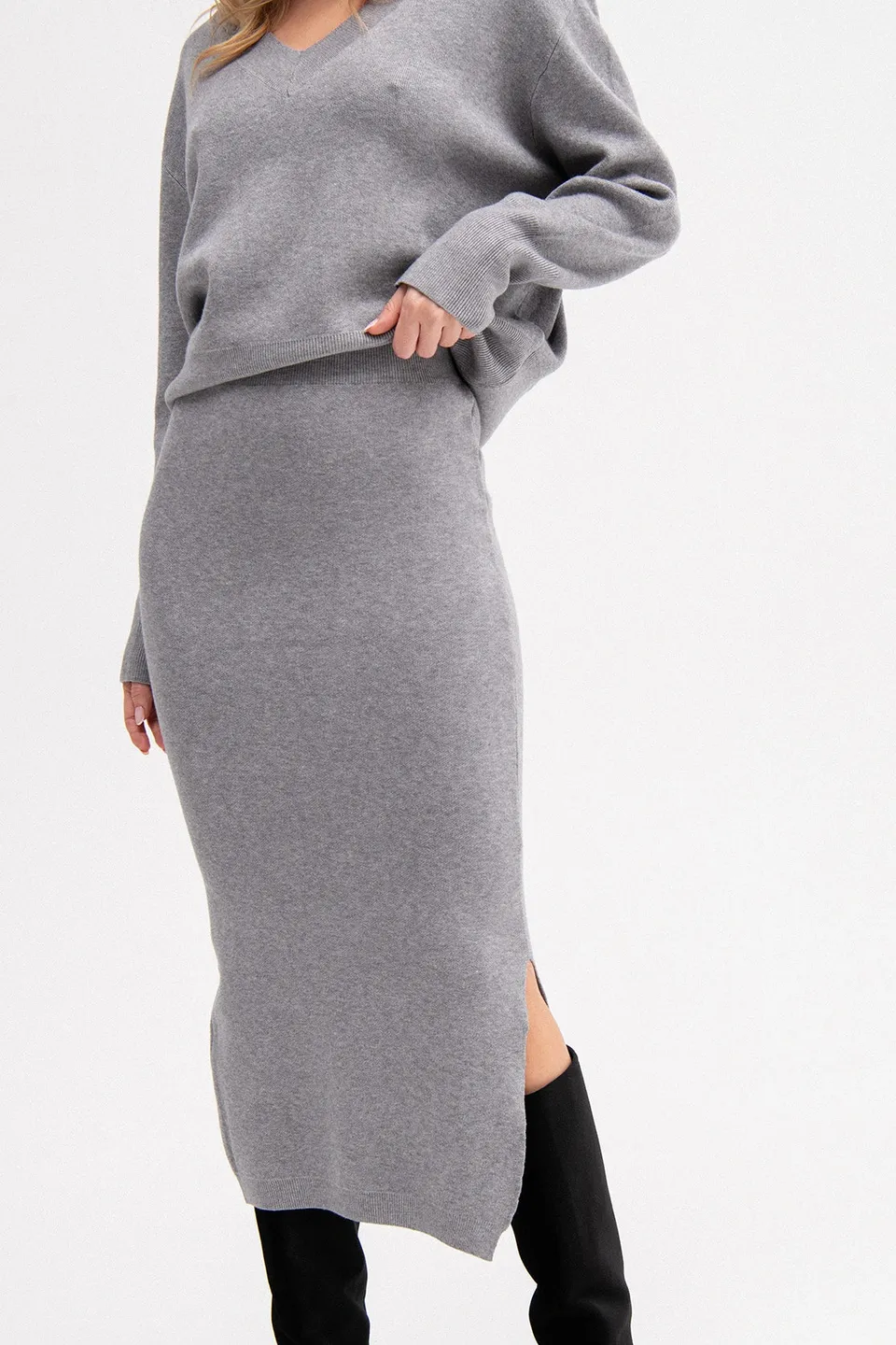 Nudyess Natalie komplet Gray sweter + spódnica midi