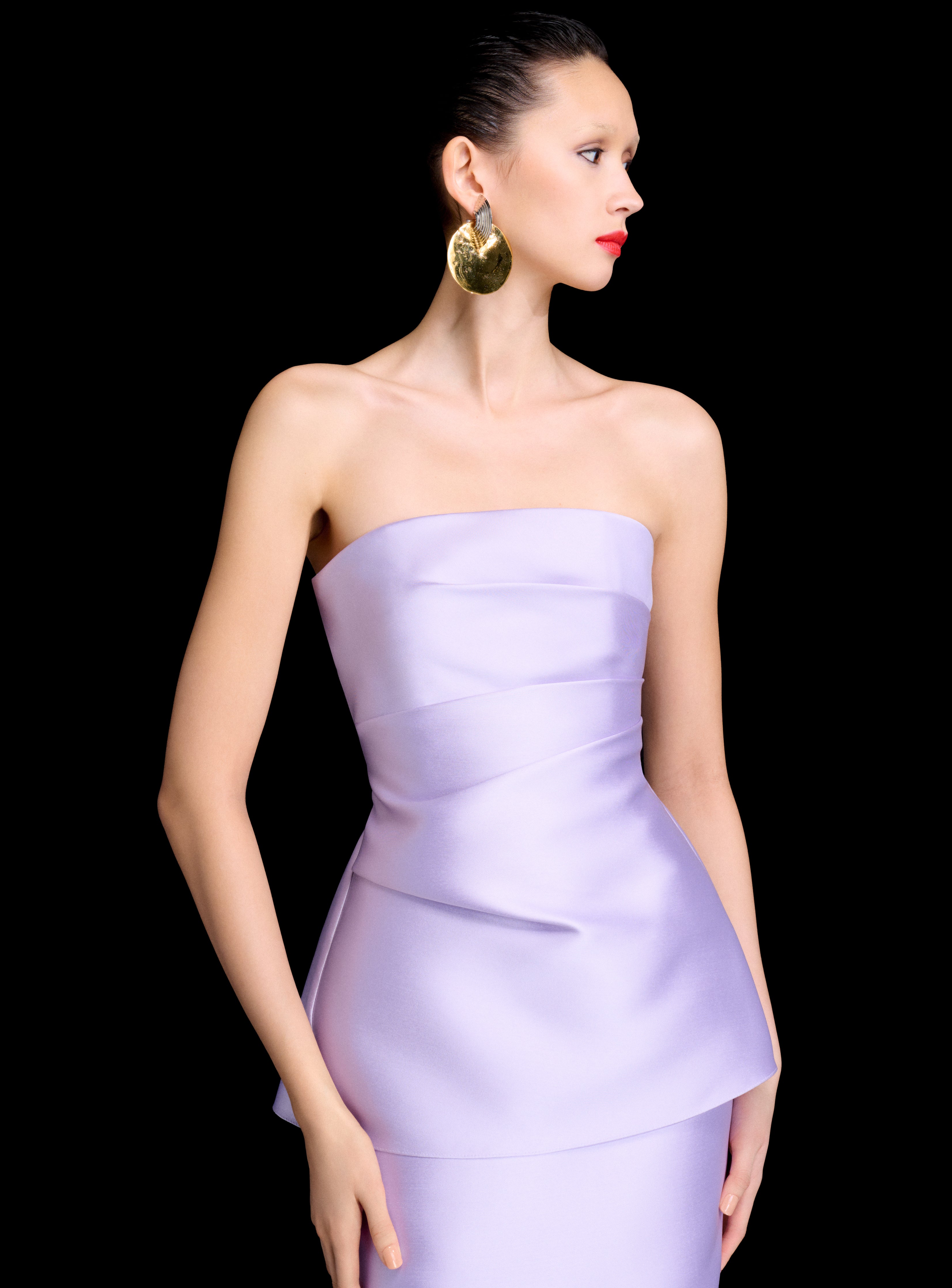 Solace London Lucille sukienka maxi lawendowa bez ramiączek