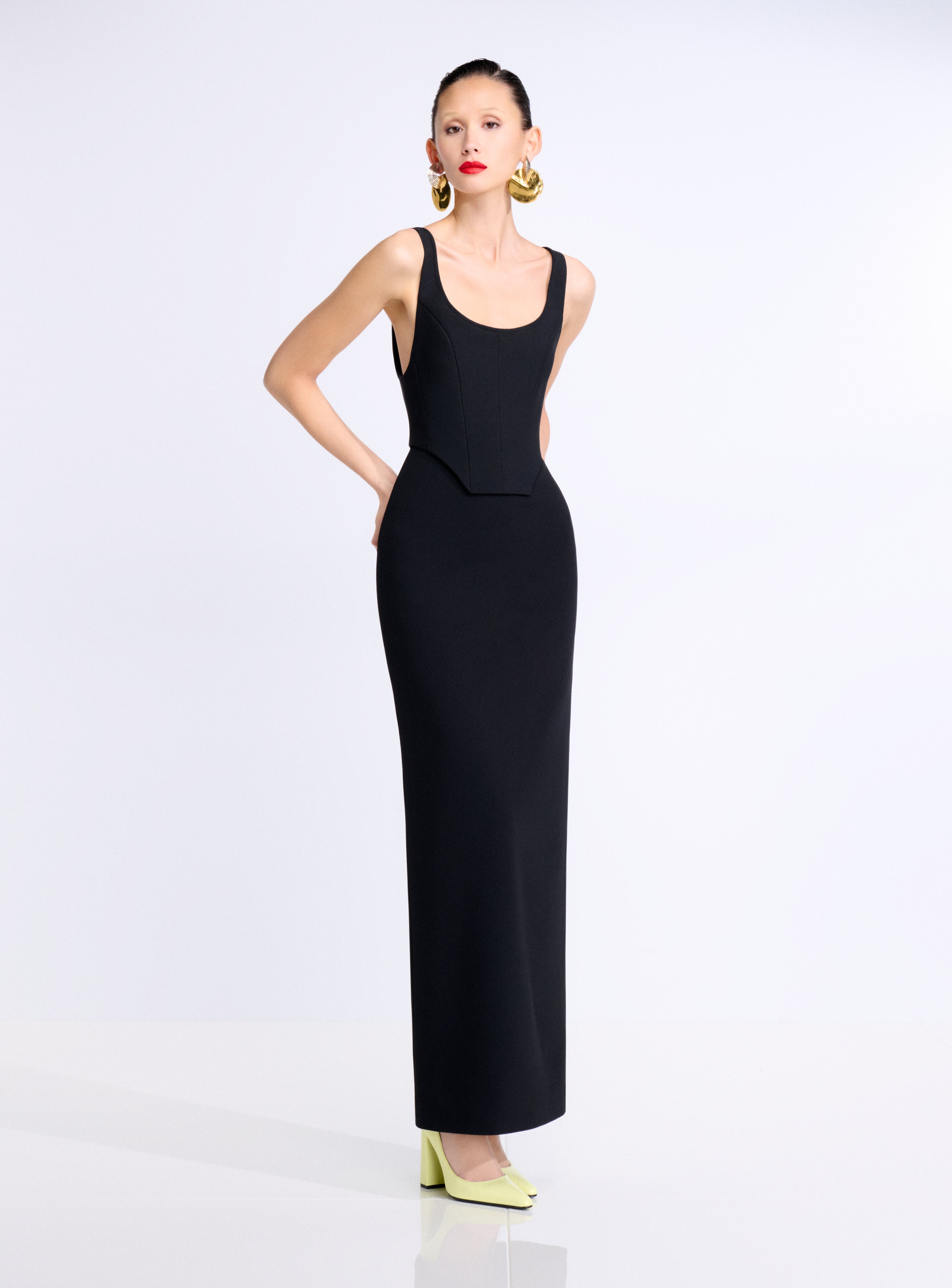 Solace London The Noor Maxi sukienka czarna bez rękawów