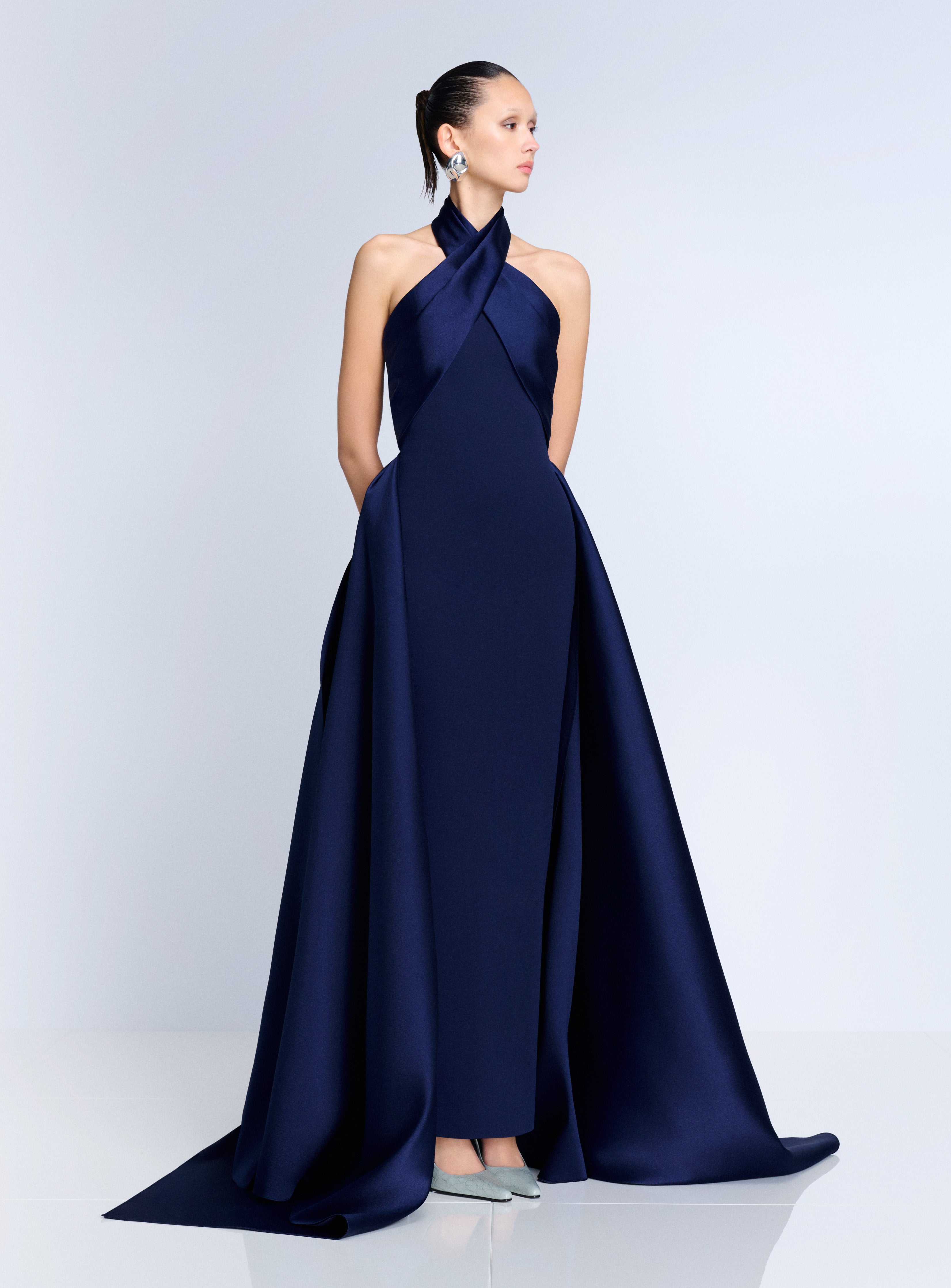 Solace London Rumi sukienka Navy wieczorowa halter