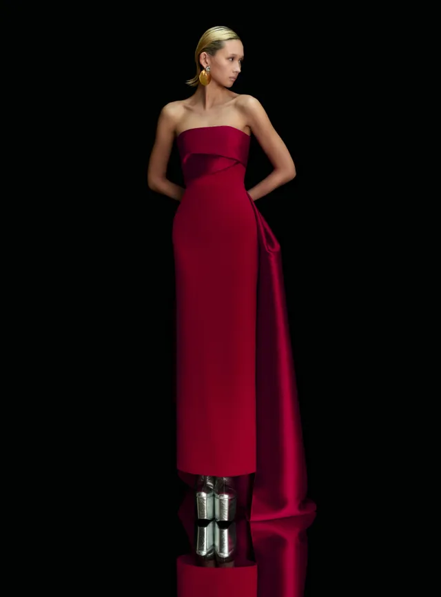 Solace London Kinsley sukienka maxi rubinowa drapowana