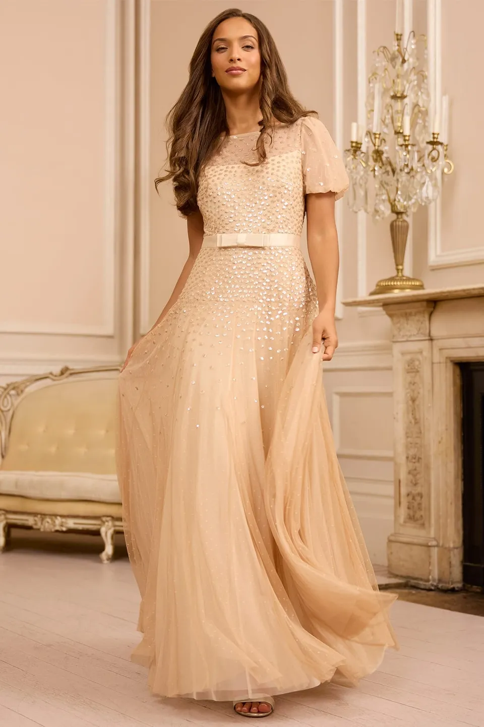 Needle & Thread Sequin Cascade Gown suknia beżowa z kokardą