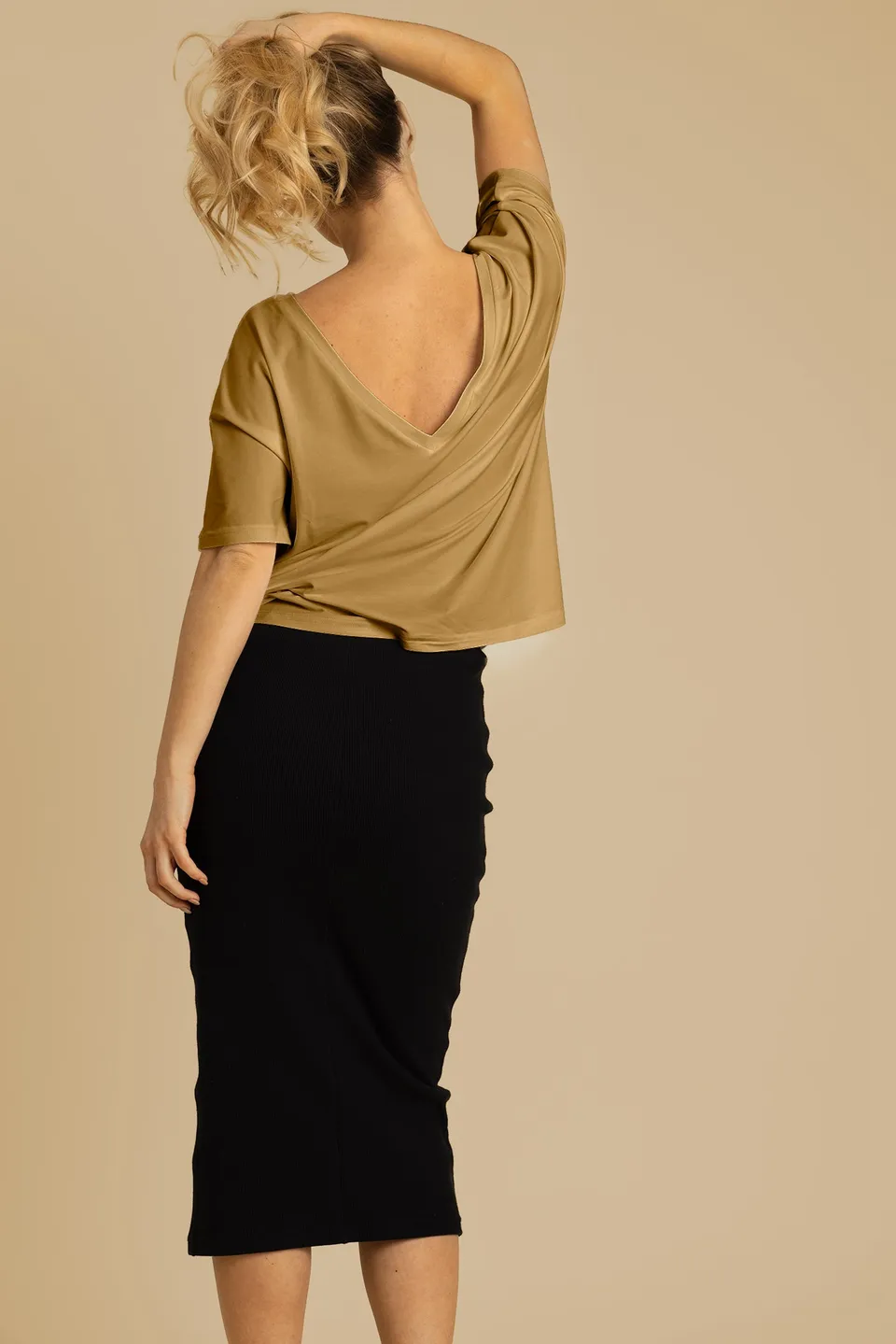 Nudyess Lorenza t-shirt z modalu One Size dekolt V