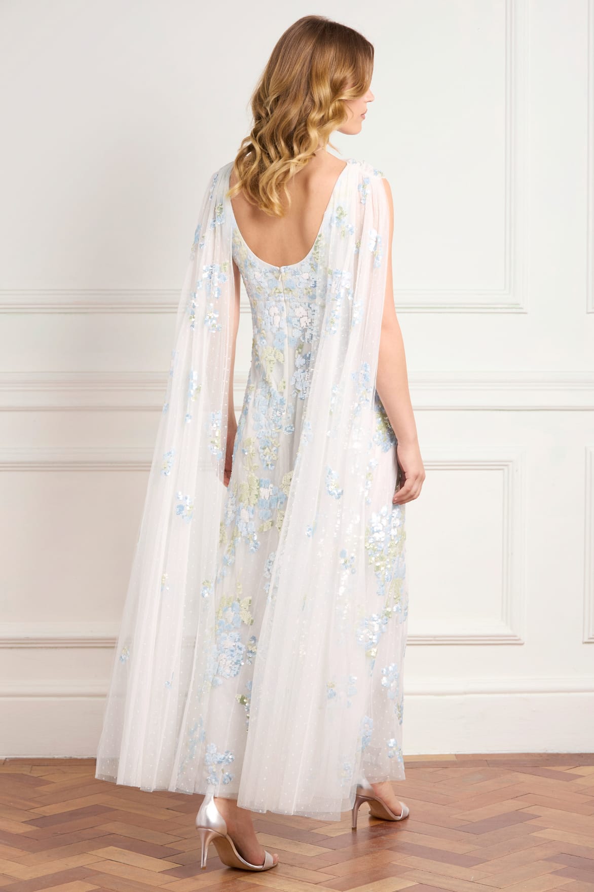 Needle & Thread Wisteria Sequin Ankle Gown suknia biała cekinowa