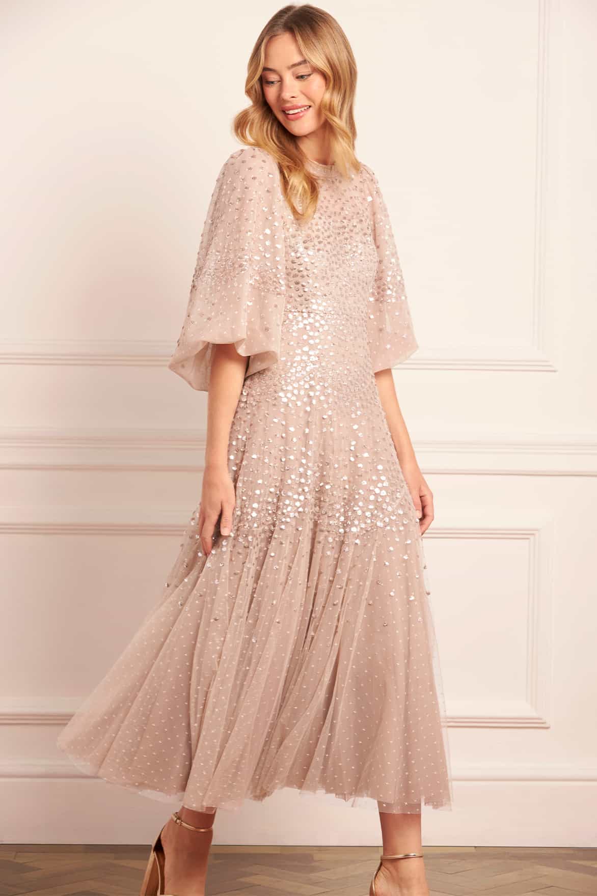 Needle & Thread Scallop Sequin Round Neck Ankle Gown sukienka beżowa