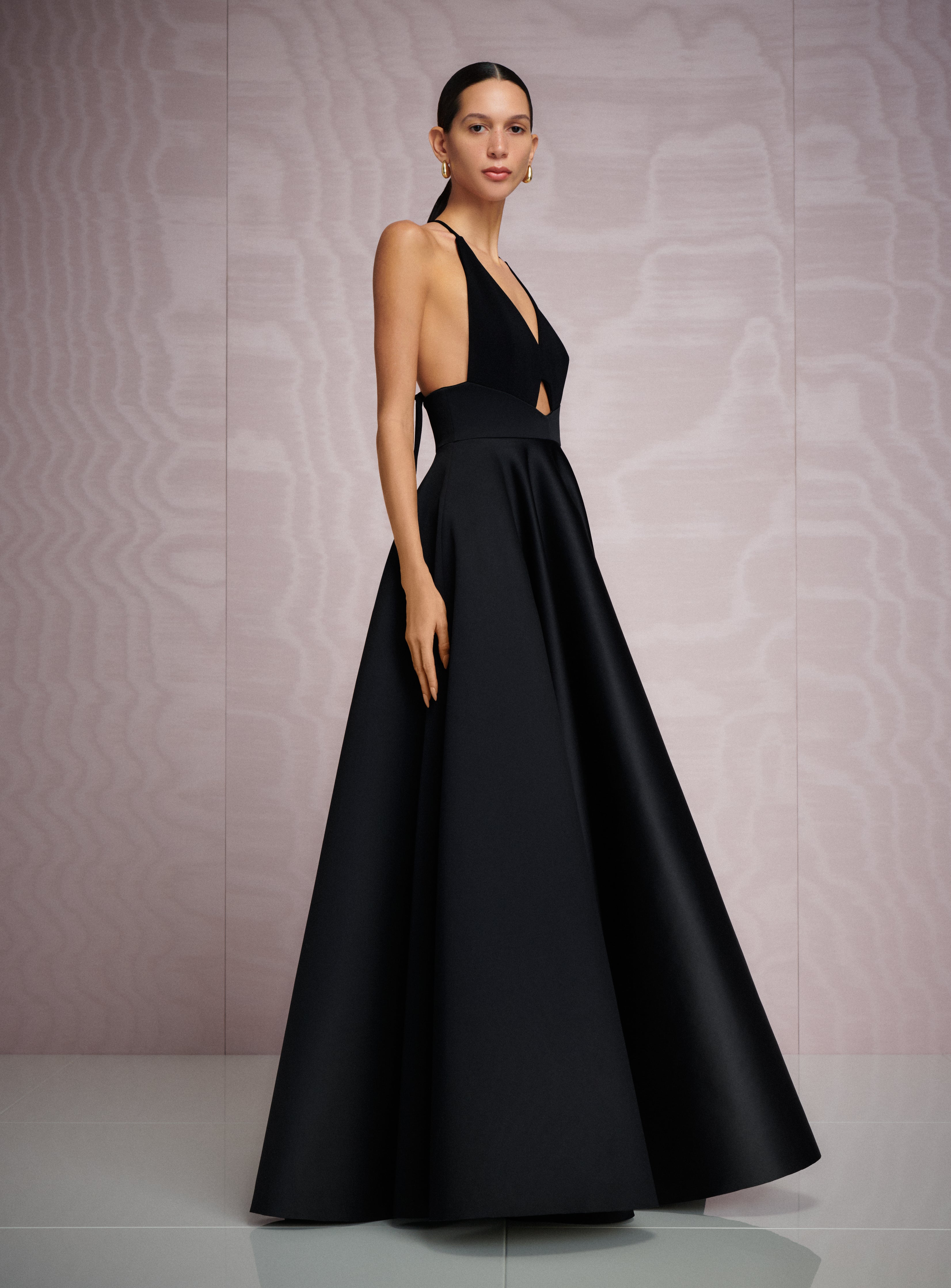 Solace London Avallon sukienka wieczorowa czarna maxi