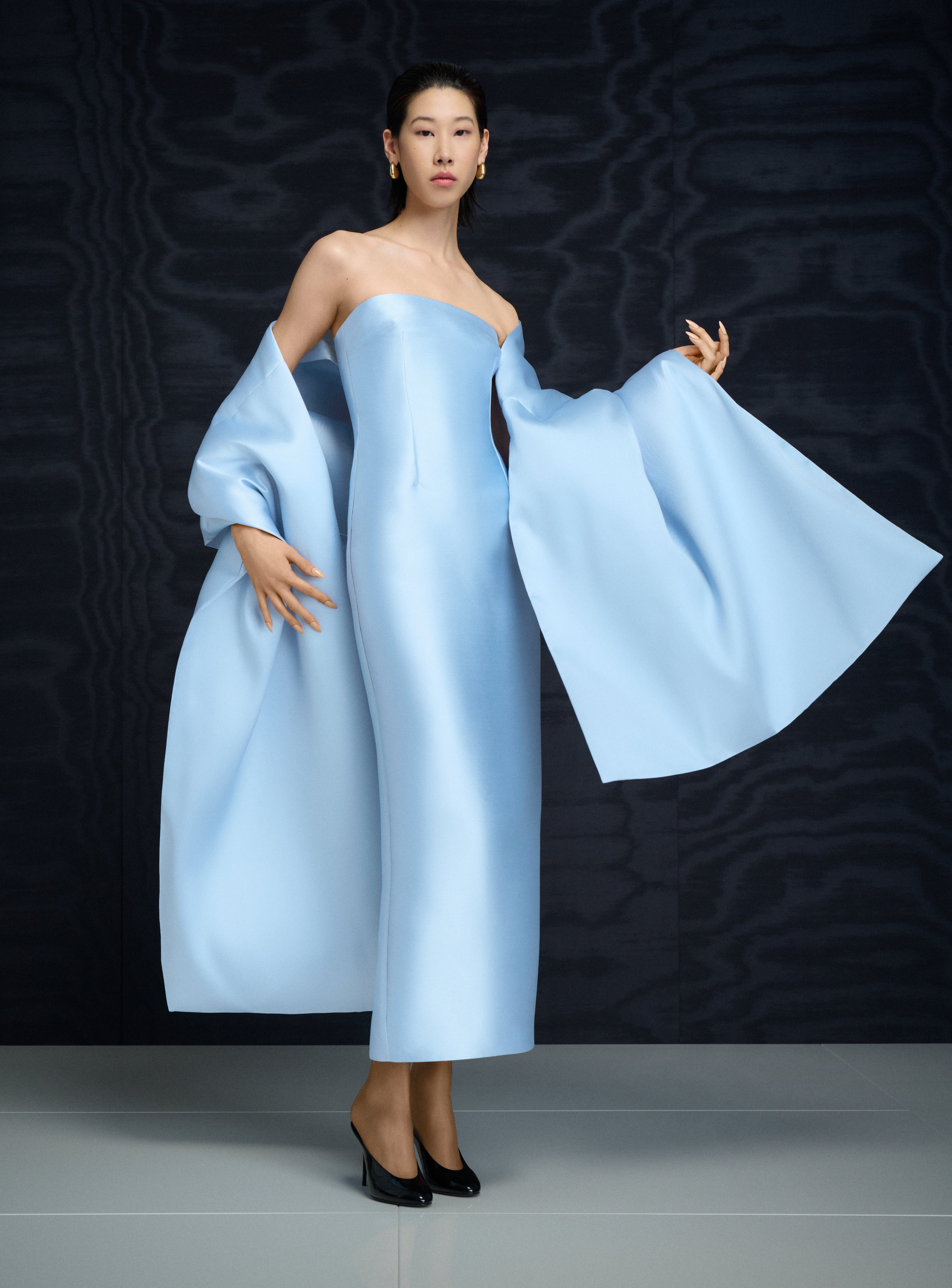 Solace London Renee sukienka Ice Blue bez ramiączek