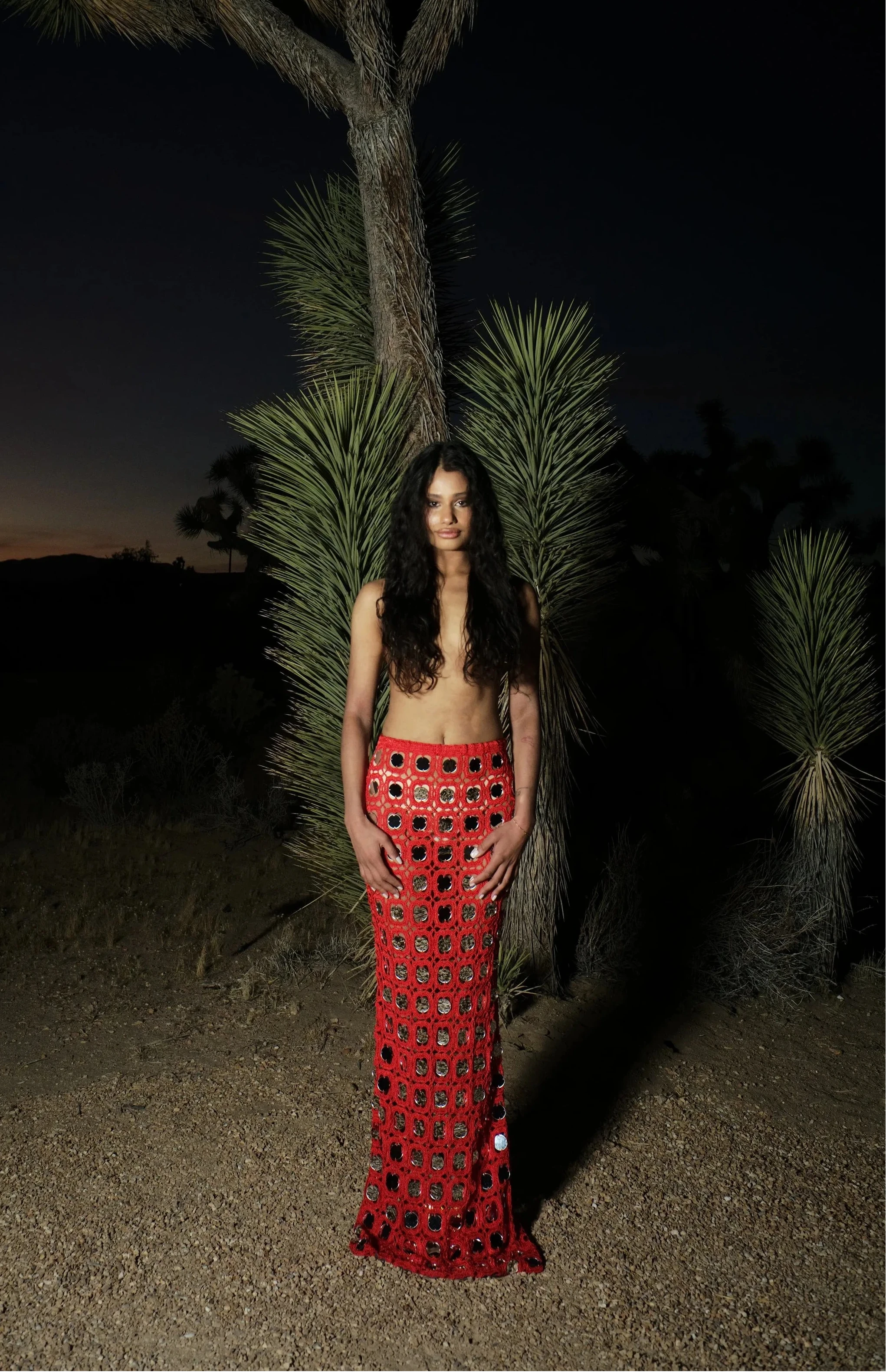 Delfi Collective Ayla spódnica Red Flare szydełkowa maxi