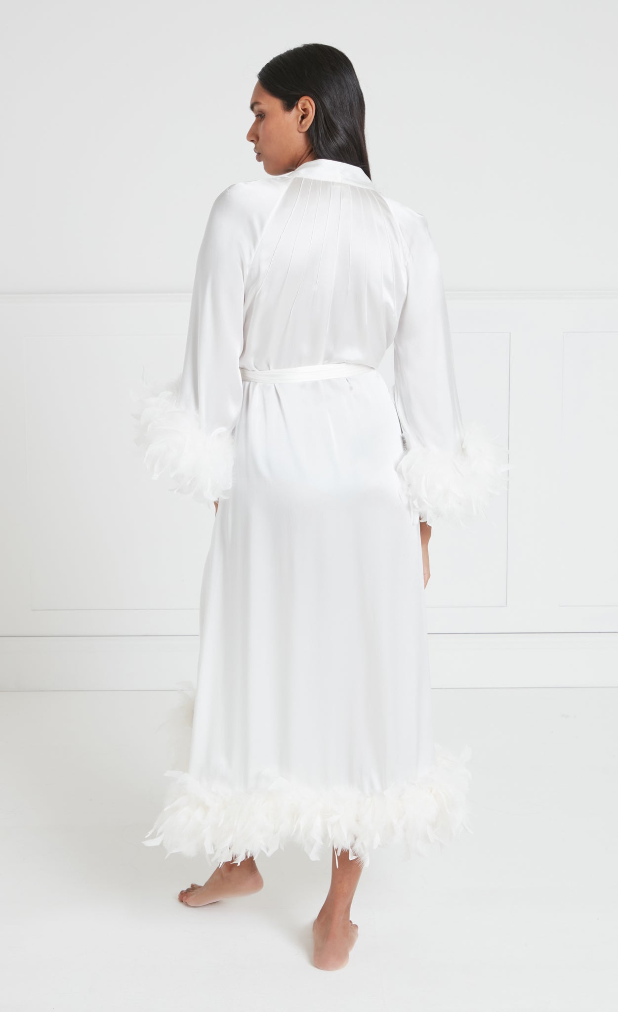 Temperley London Hebe Ostrich Feather Robe szlafrok ecru pióra