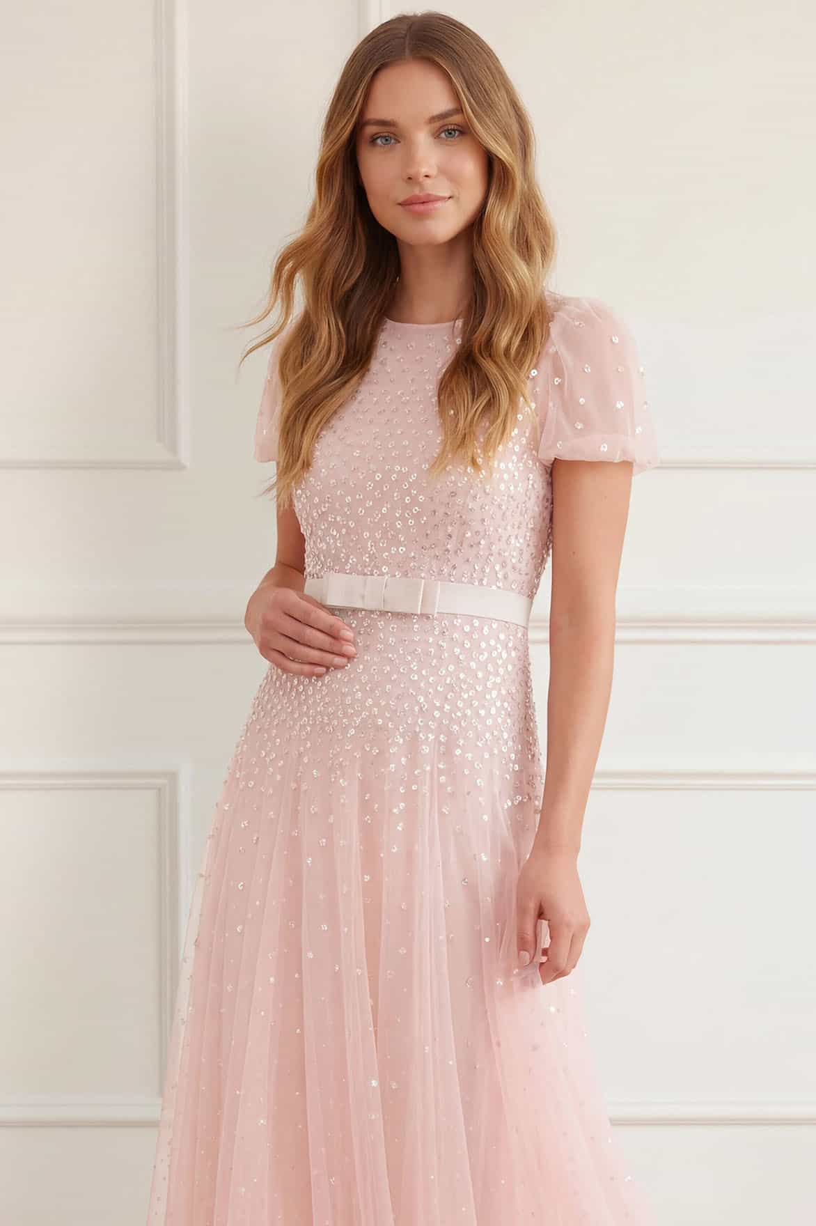 Needle & Thread Sequin Cascade Bow Short Sleeve sukienka różowa cekinowa