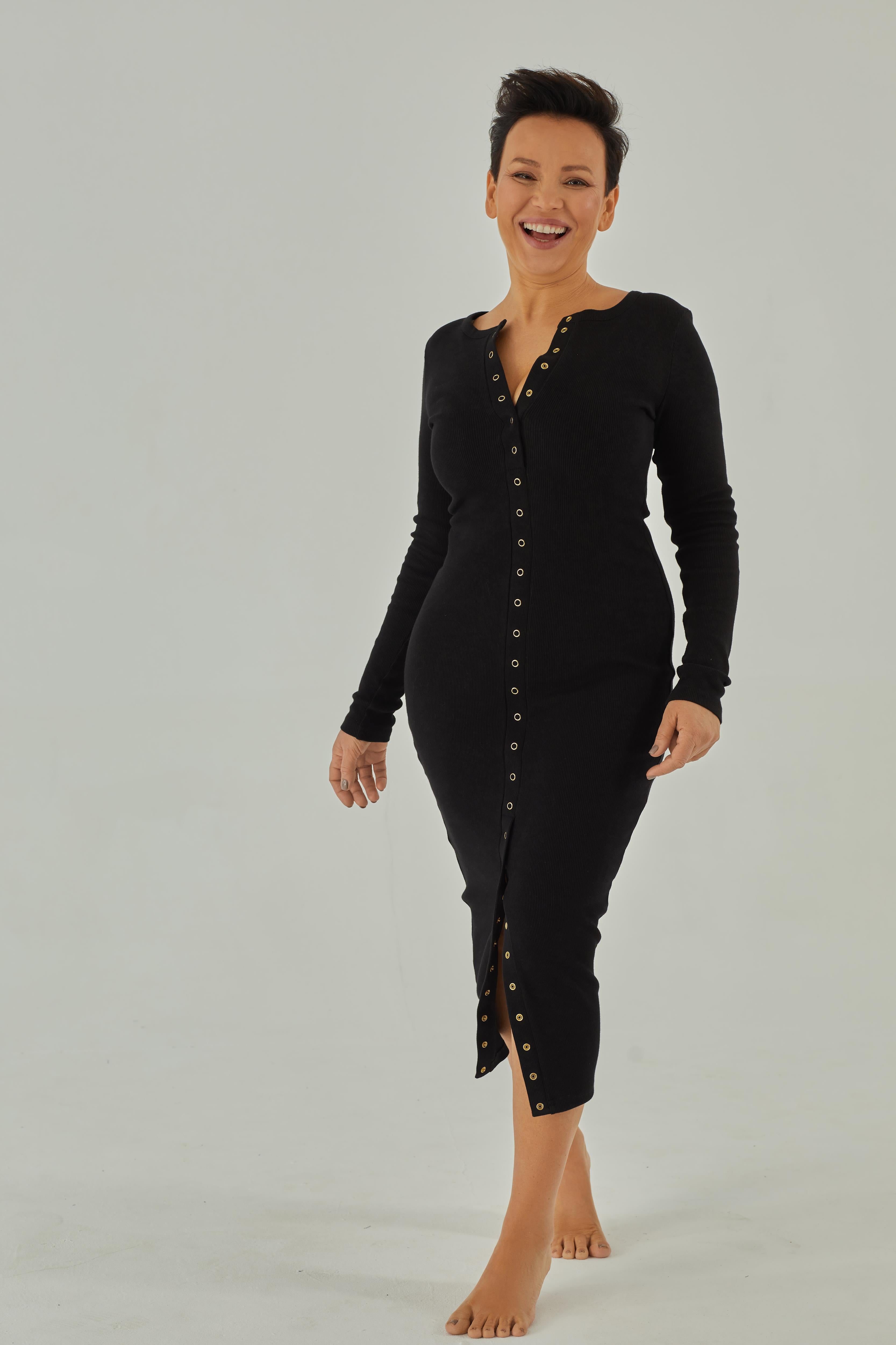 Nudyess Delta sukienka midi na napy Black