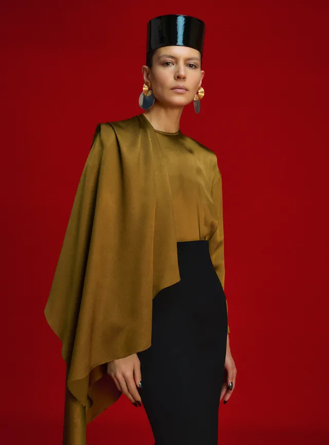Solace London River sukienka maxi czarno-złota skromna