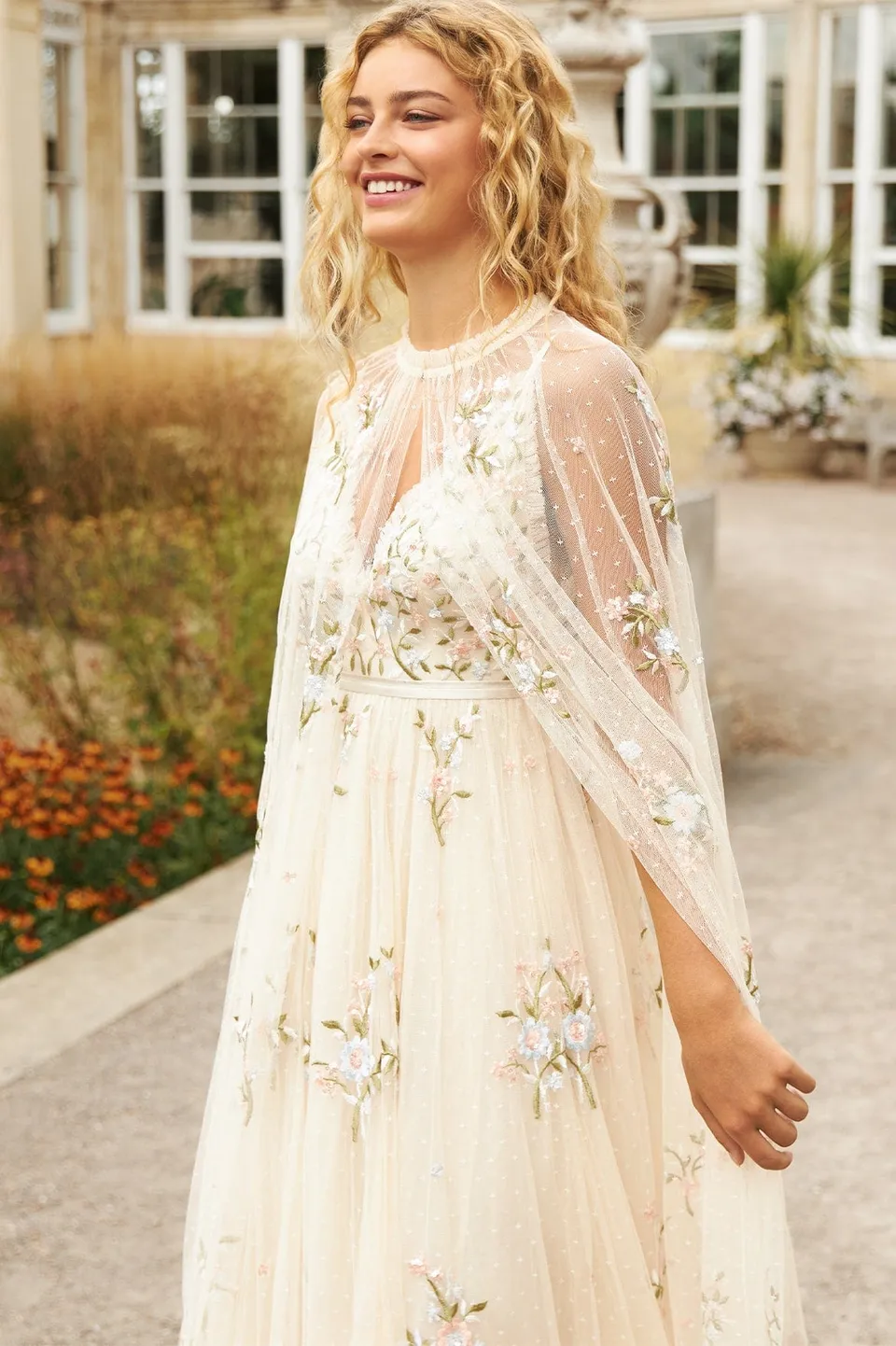 Needle & Thread Petunia Gown sukienka wieczorowa kremowa haft