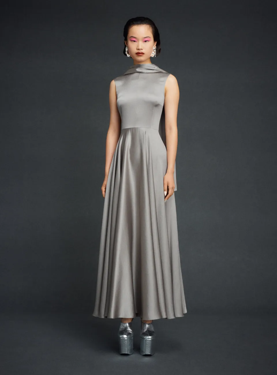 Solace London Emelia sukienka maxi pewter metaliczna