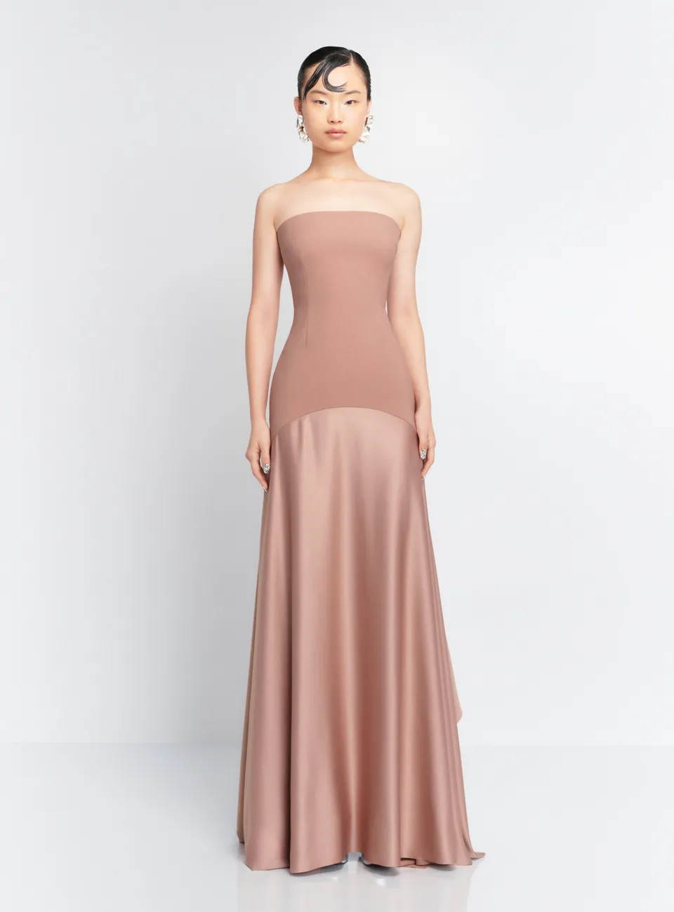 SOLACE LONDON Alessandra sukienka maxi Cocoa bez ramiączek
