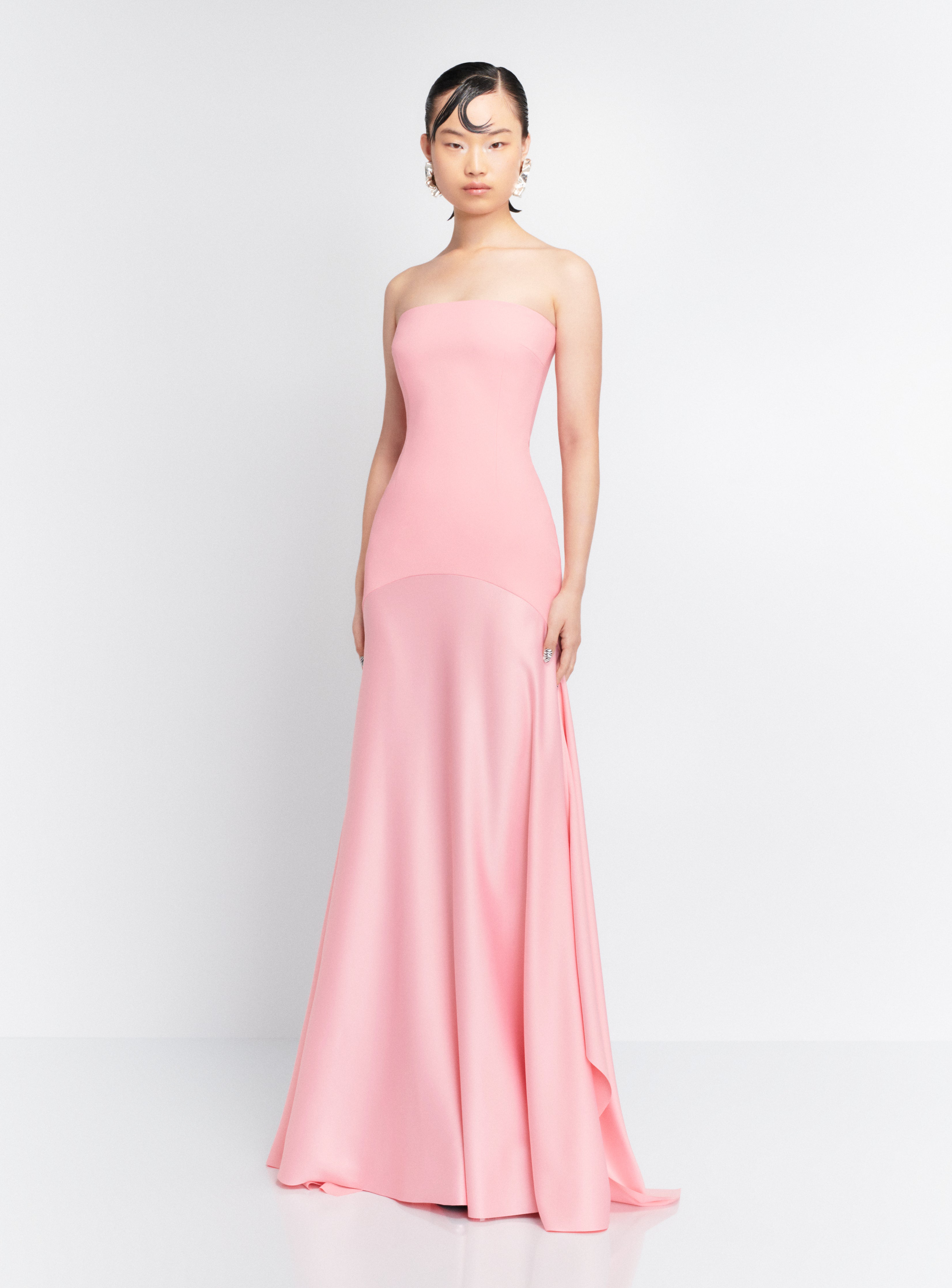 Solace London Alessandra sukienka maxi pudrowy róż bez ramiączek