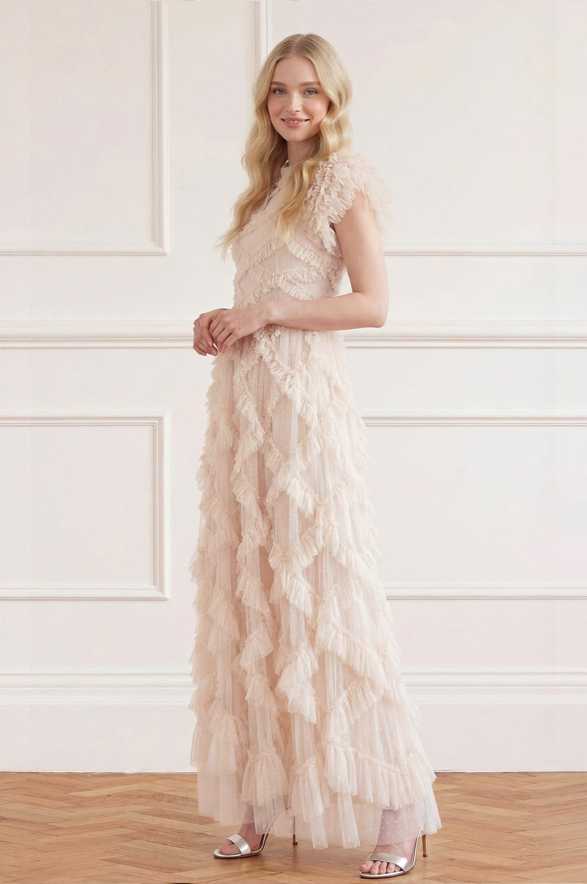 Needle & Thread Genevieve Ruffle Gown suknia kremowa tiulowa